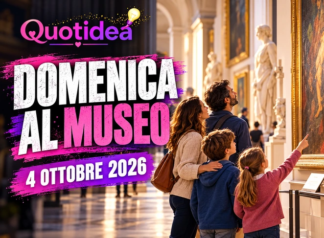 Famiglia con bambini osserva opere in un museo e titolo sulla Domenica al Museo